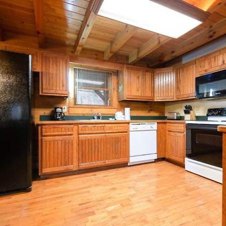 Pigeonforge Cabin Game Roomdog Friendlyhot Tub Pigeon Forge Extérieur photo