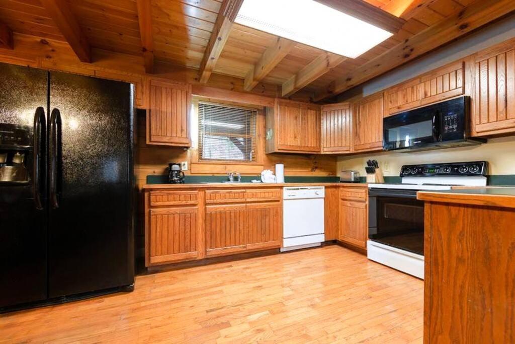 Pigeonforge Cabin Game Roomdog Friendlyhot Tub Pigeon Forge Extérieur photo