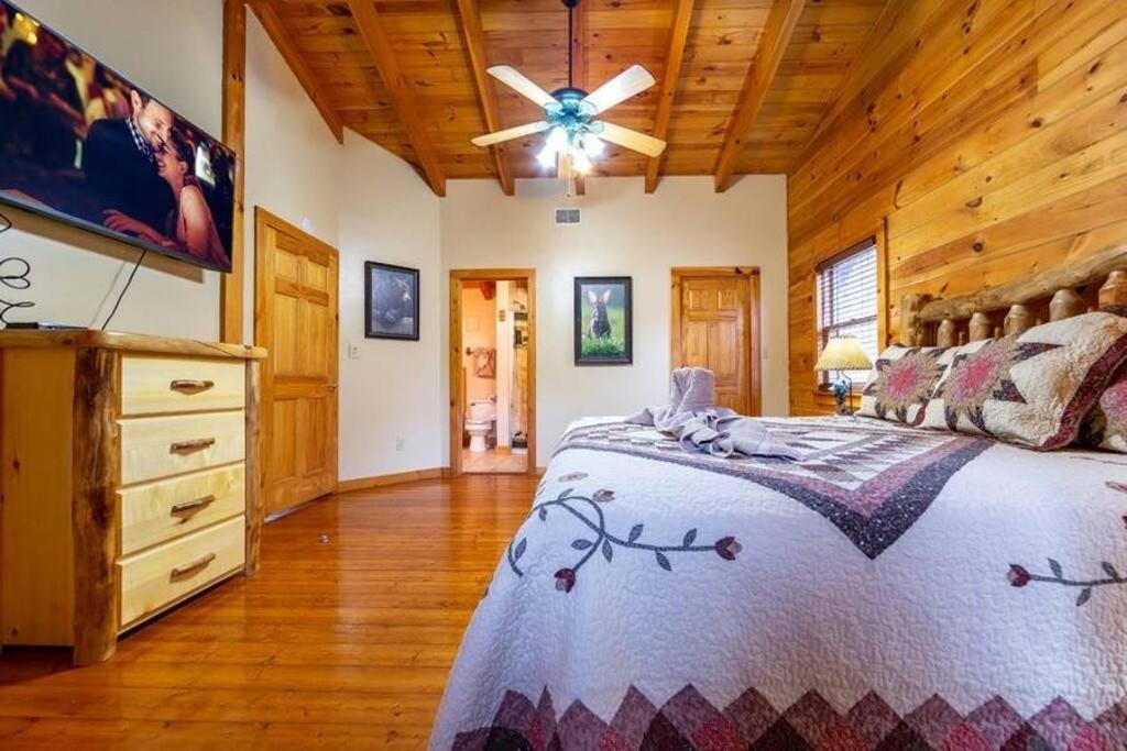 Pigeonforge Cabin Game Roomdog Friendlyhot Tub Pigeon Forge Extérieur photo