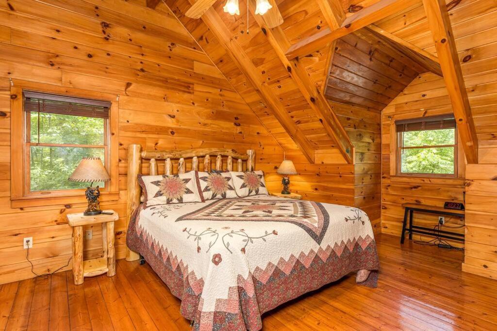 Pigeonforge Cabin Game Roomdog Friendlyhot Tub Pigeon Forge Extérieur photo
