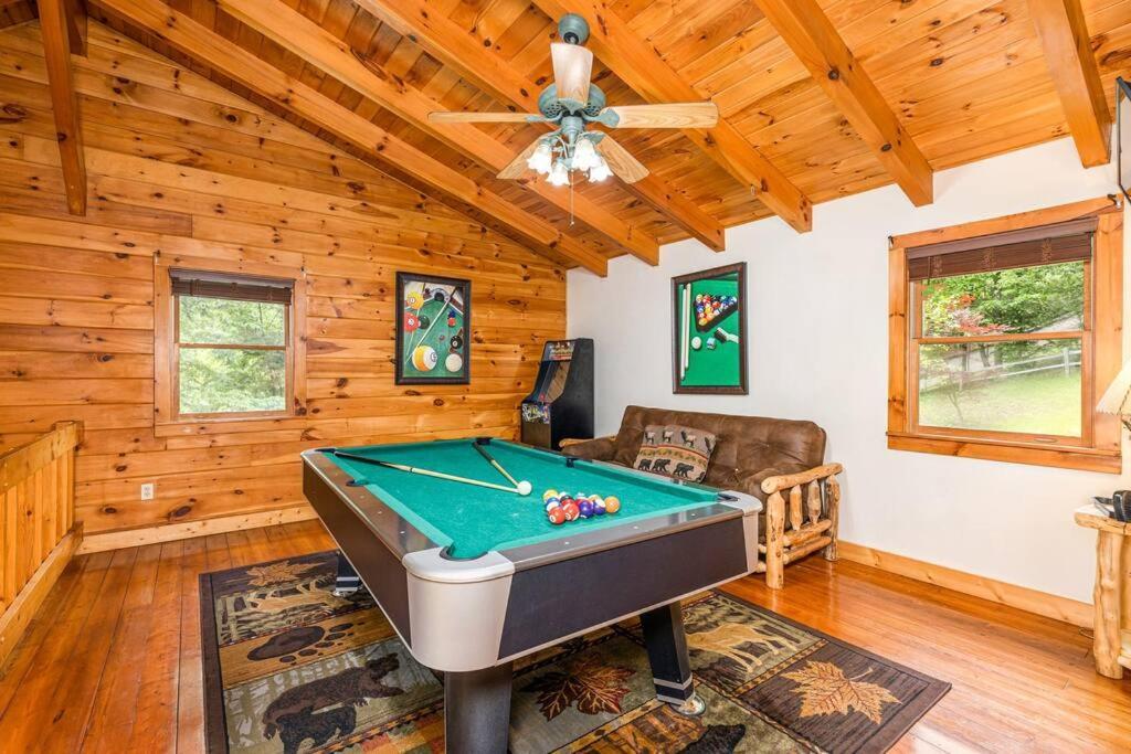 Pigeonforge Cabin Game Roomdog Friendlyhot Tub Pigeon Forge Extérieur photo